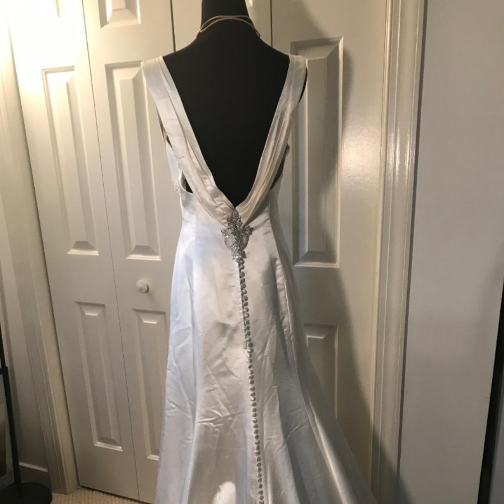 BRIDAL - Picture 2 of 5